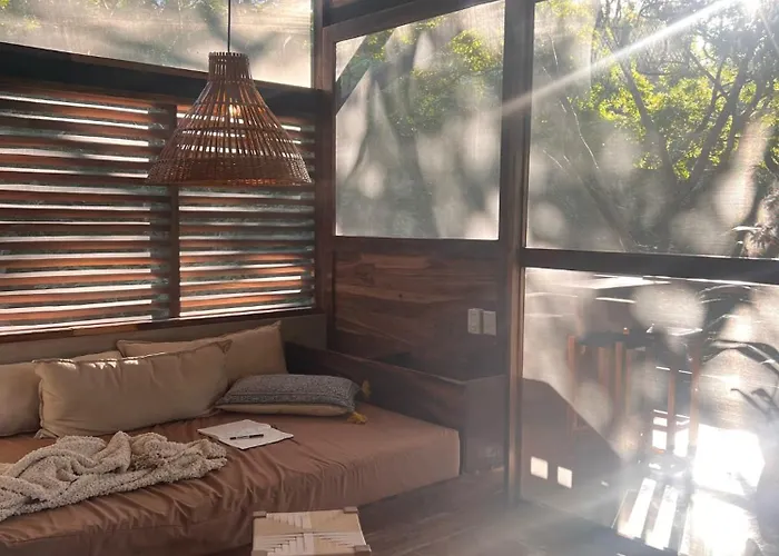 Nosotros Playa Maderas - Surf House & Casitas